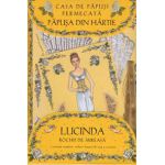 Casa de păpuşi fermecată - Păpuşa din hârtie Lucinda - Cu rochii de mireasă